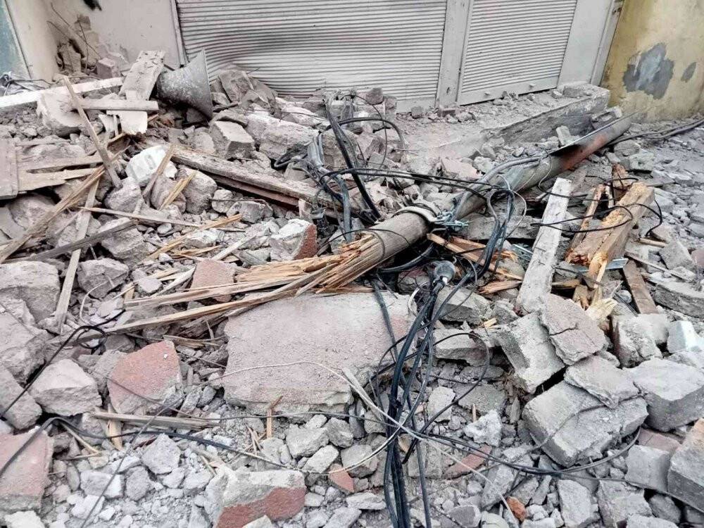 İzmir'de depremde yıkılan minare havadan görüntülendi