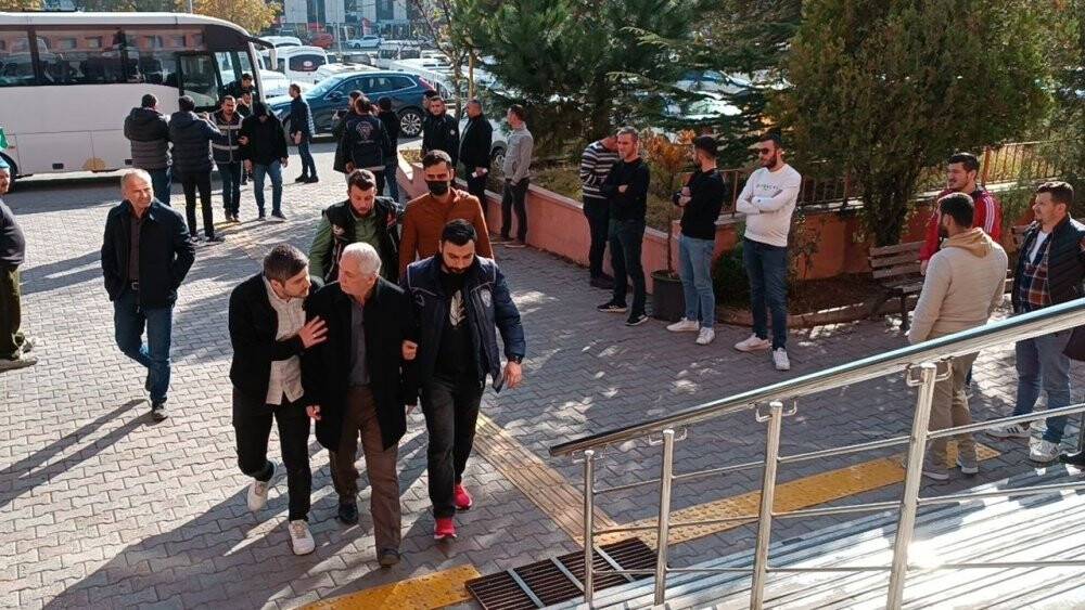 Mahkumlara uyuşturucu temin eden gardiyanlar adliyeye sevk edildi