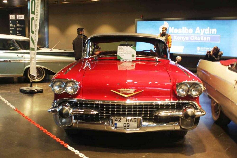 Türkiye'nin en büyük kapalı alan klasik otomobil sergisi Konya'da