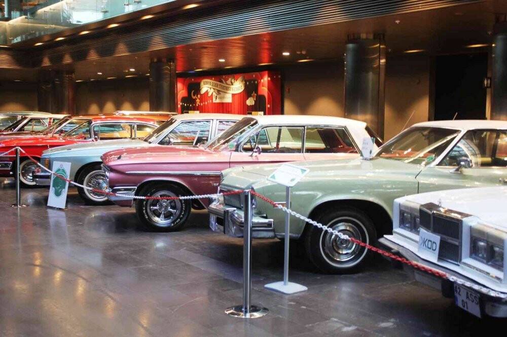 Türkiye'nin en büyük kapalı alan klasik otomobil sergisi Konya'da