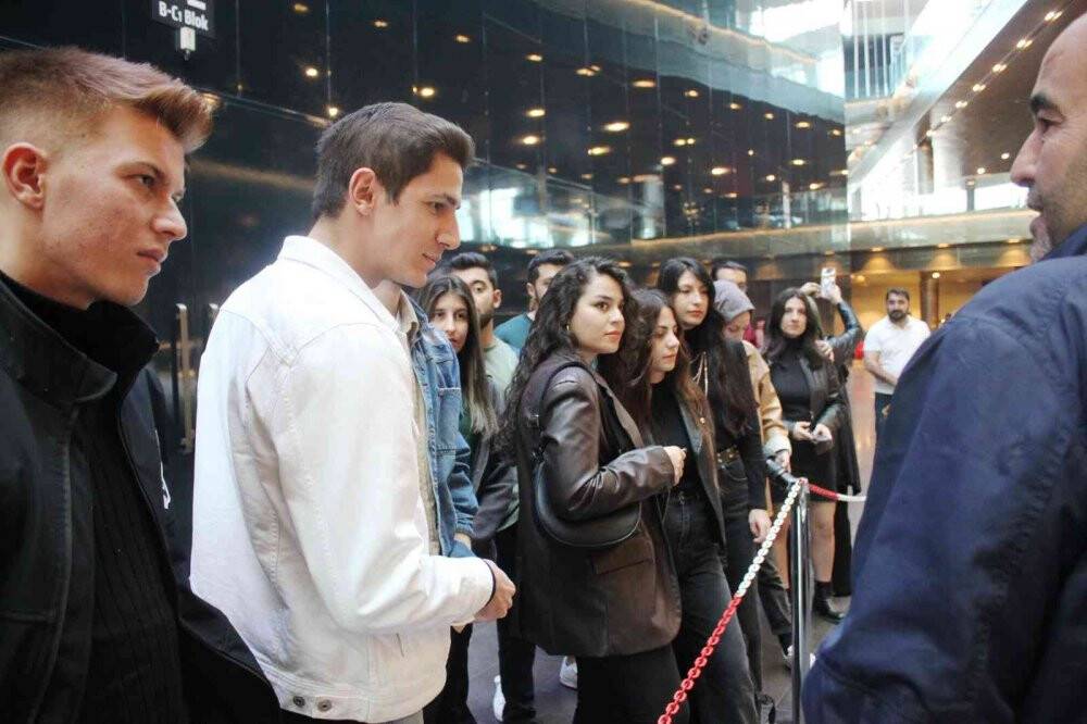 Türkiye'nin en büyük kapalı alan klasik otomobil sergisi Konya'da