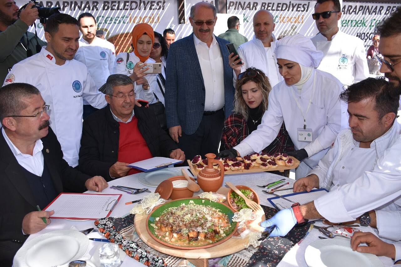 aa-20221106-29364223-29364215-karapinarda-yemek-festivali-duzenlendi.jpg