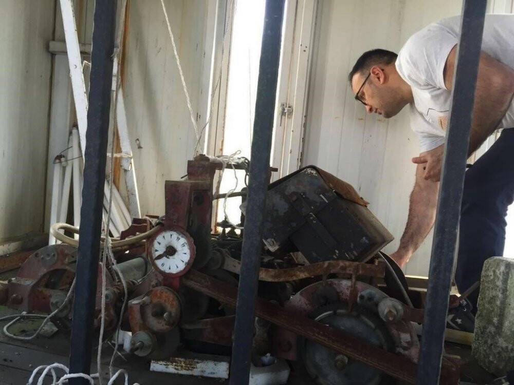 Asırlık saat tıkır tıkır işliyor