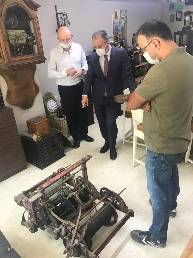 Asırlık saat tıkır tıkır işliyor