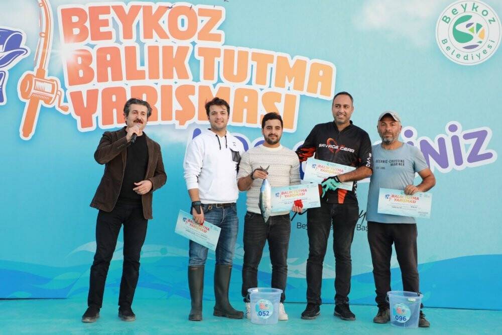 “Balık Tutma Yarışması” renkli görüntüler oluşturdu