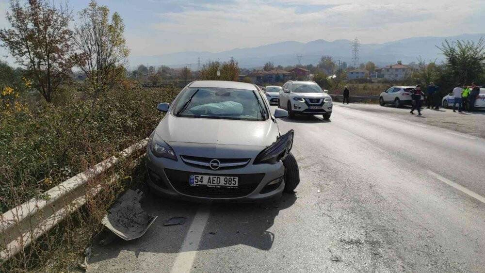 İki otomobiller çarpıştı: 2 yaralı