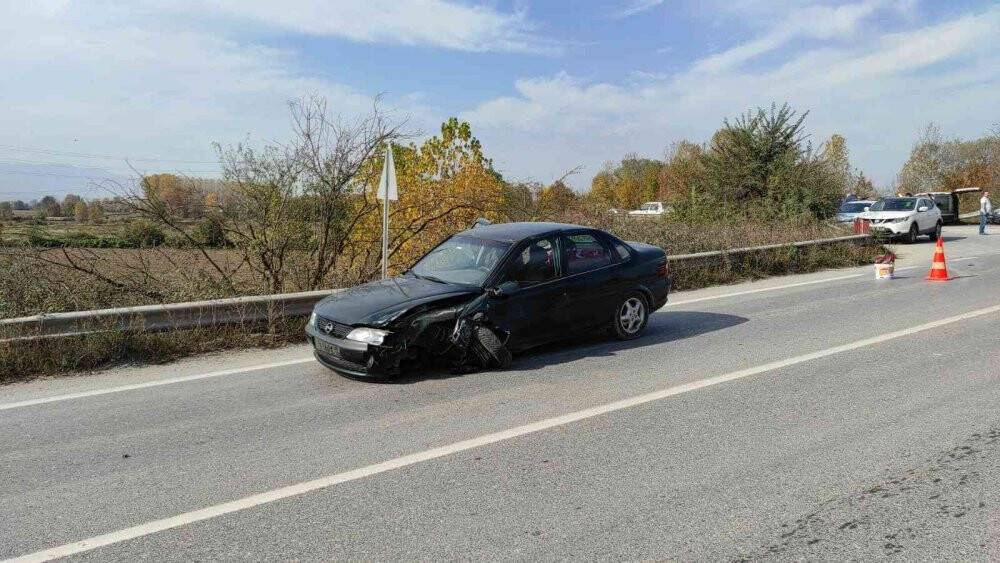 İki otomobiller çarpıştı: 2 yaralı