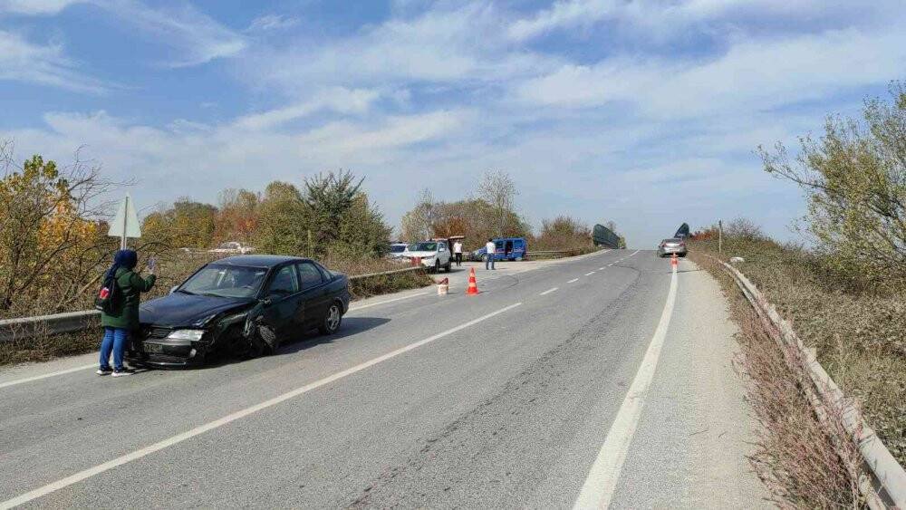 İki otomobiller çarpıştı: 2 yaralı