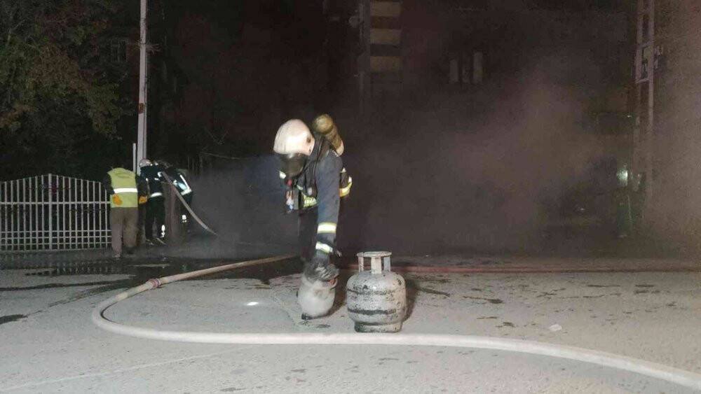 Van’da korkutan iş yeri yangını