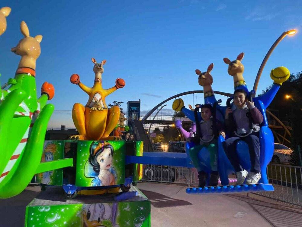 Çocuklara rengârenk eğlence durağı