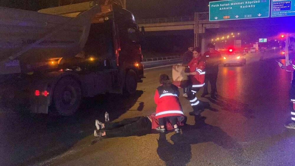 Şakalaşırken motosikletten düştüler: 2 kişi ağır yaralandı
