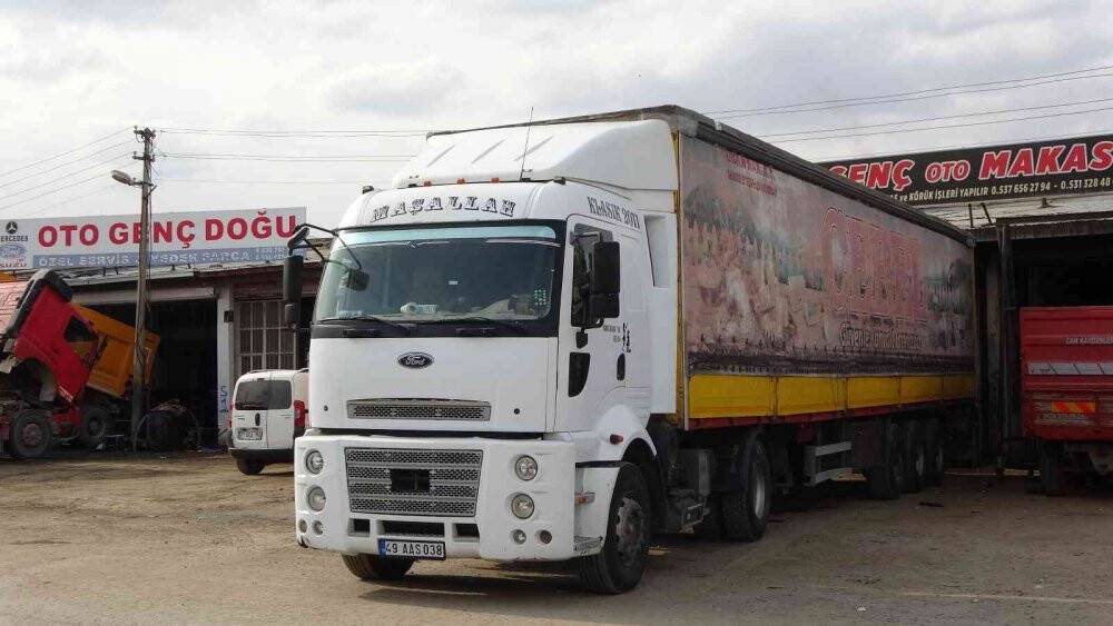 Oto sanayi sitesinde yoğun kış mesaisi