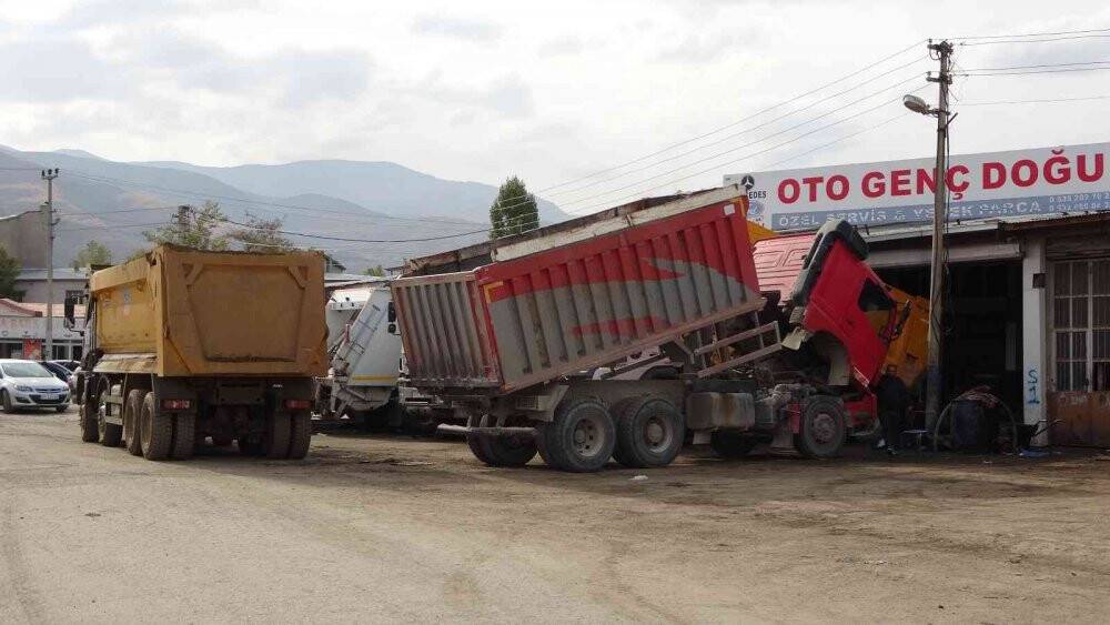 Oto sanayi sitesinde yoğun kış mesaisi