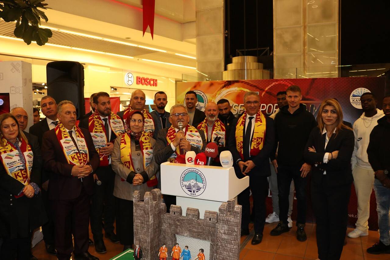 aa-20221108-29386386-29386385-kayserispor-aski-sanat-aski-sergisi-acildi.jpg