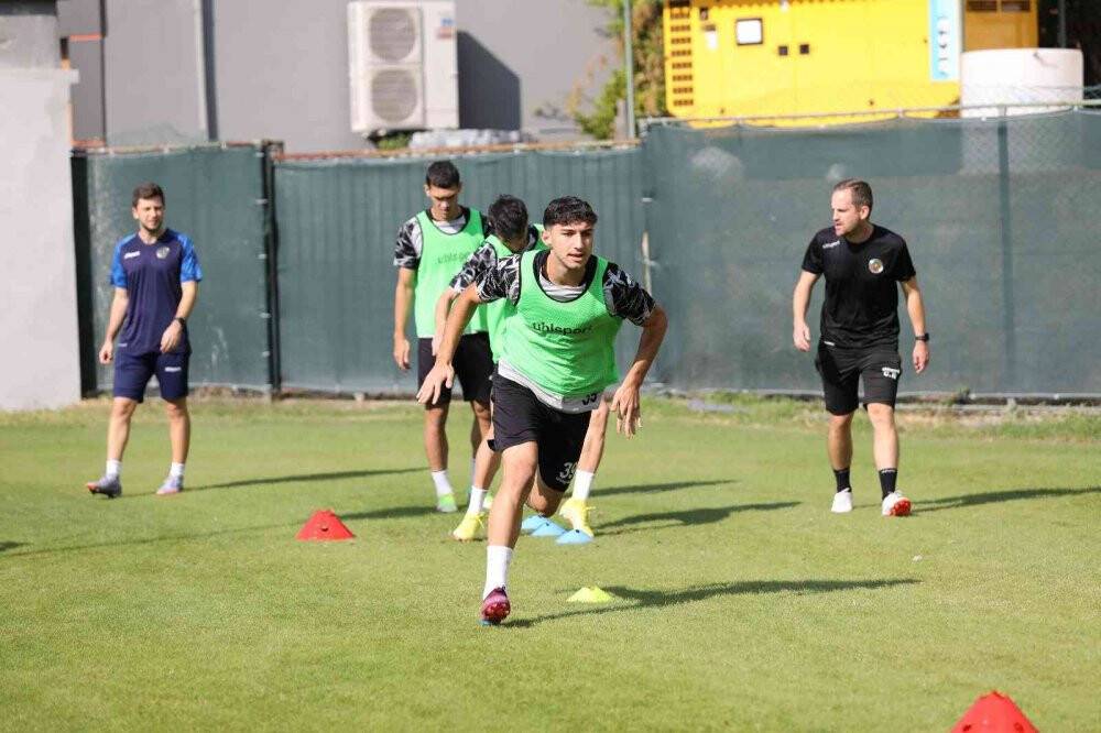 Alanyaspor'da Adana Demirspor mesaisi başladı