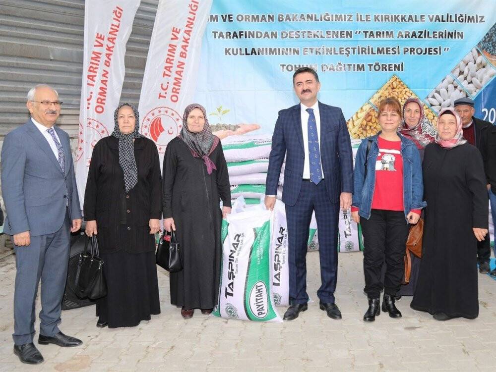 Kırıkkaleli çiftçilere KOP destekli  tohum ve arı kovanı desteği