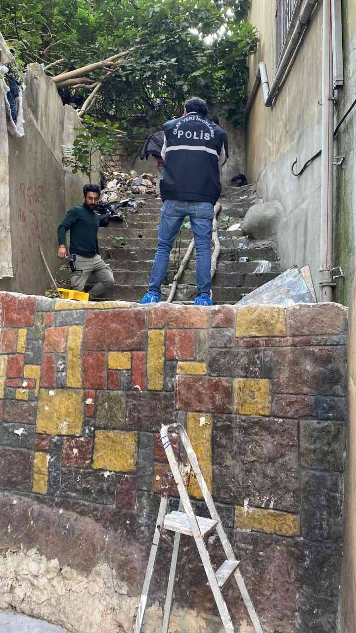 Metruk gecekonduda insan kafatası ve kemikleri bulundu