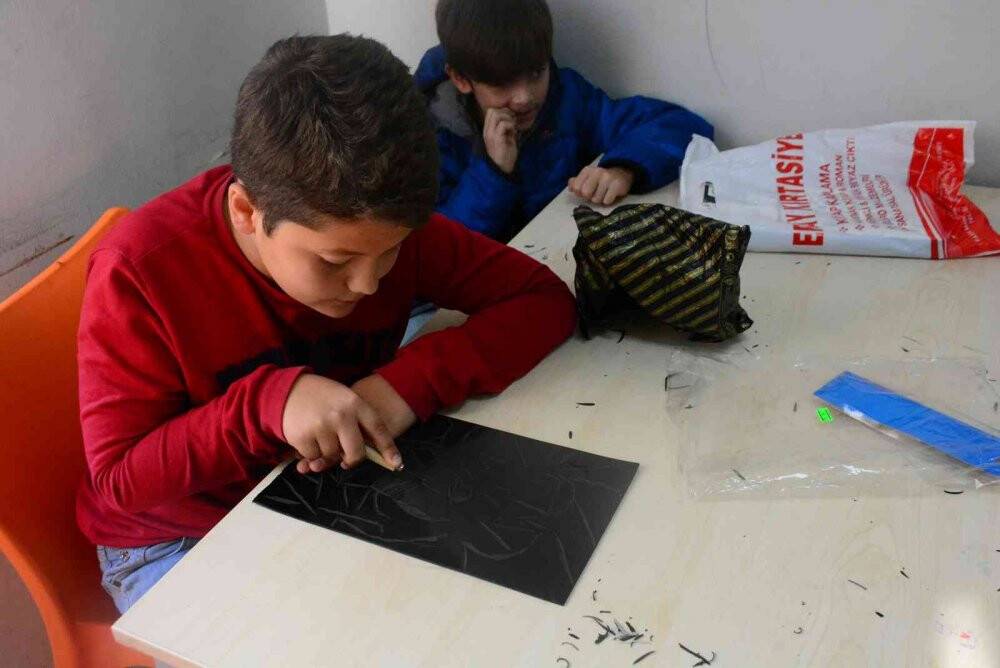 Yaşları küçük ama hepsi üniversite öğrencisi