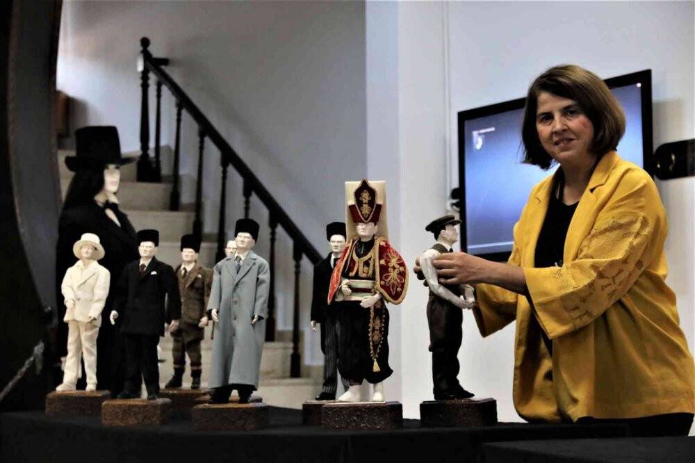 20 kişilik ekip 1.5 yılda Atatürk’ün elbiselerini dikti