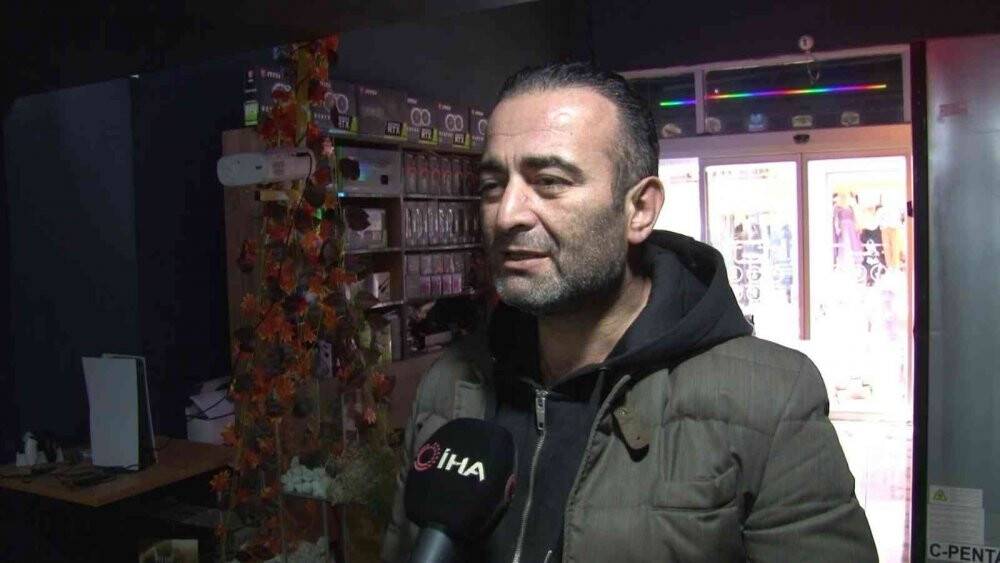 İnternet kafede sadaka kutusu hırsızlığı