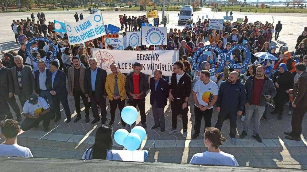 Beyşehir’de diyabet farkındalığı için yürüyüş düzenlendi