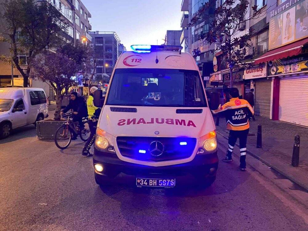 Kontrolden çıkan araç yaşlı kadına çarptı