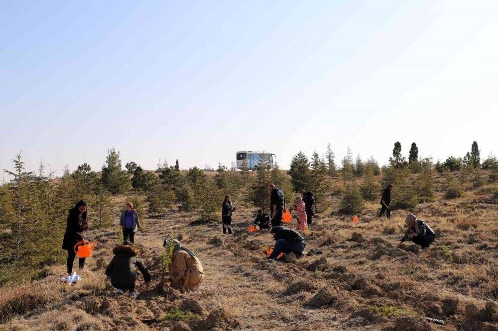 NEÜ Köyceğiz Yerleşkesinde fidanlar toprakla buluştu