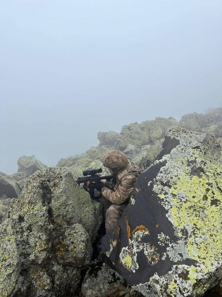 Ağrı ve Iğdır’da “Eren Abluka Sonbahar-Kış-12 Şehit Jandarma Uzman Çavuş Dursun Pampal Operasyonu”