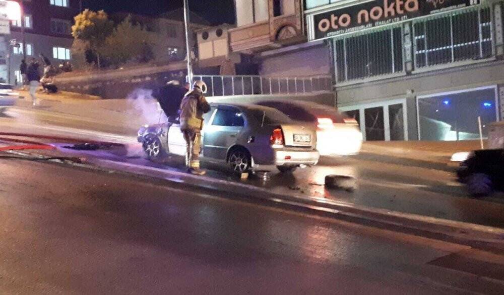 Ankara’da seyir halindeki araç alevlere teslim oldu
