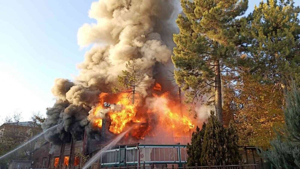 Sivas’ta restoranda  korkutan yangın