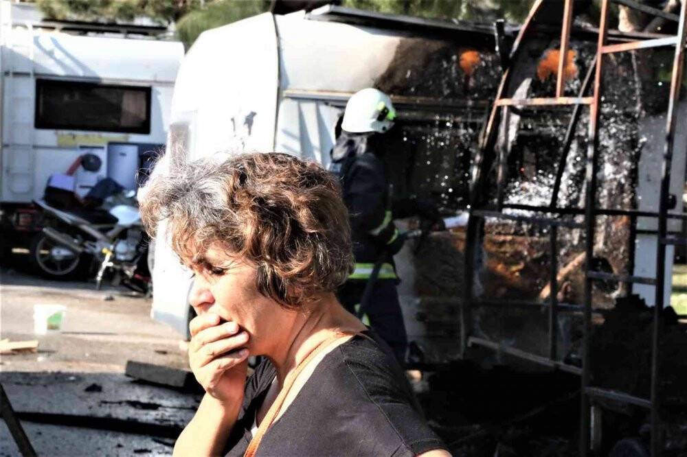 Alev alev yanan karavanda dinlenen kadın ölümden döndü