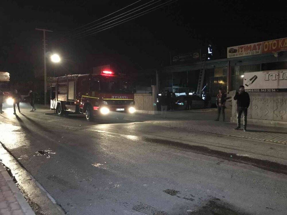 Konya’da patlayan LPG tankının iş yeri kapısını yerinden söktüğü anlar kamerada