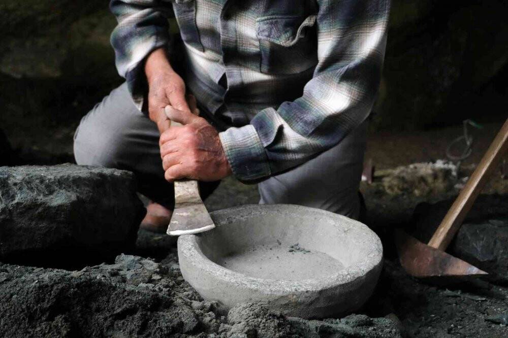 Pileki taşının  son ustası mesleğini yaşatmaya çalışıyor