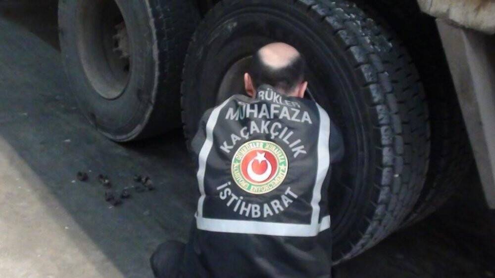 Tam 4 milyonluk kaçak ürün ele geçirildi