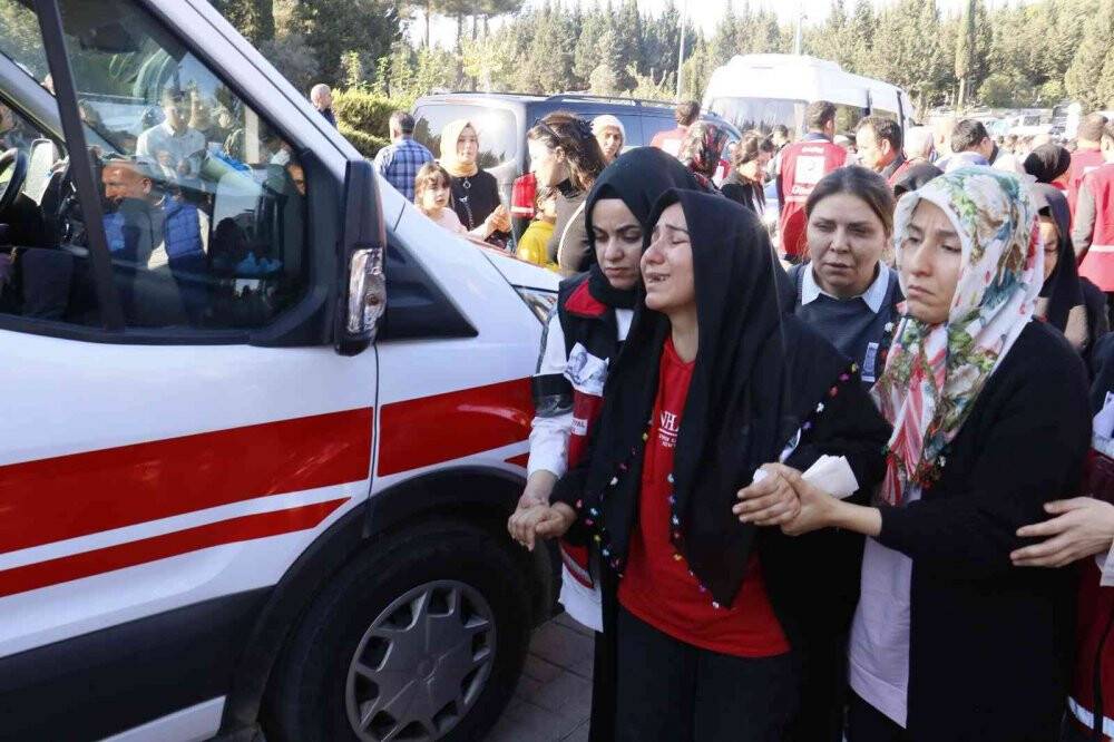 Ecrin ve babasının cenazesi toprağa verildi