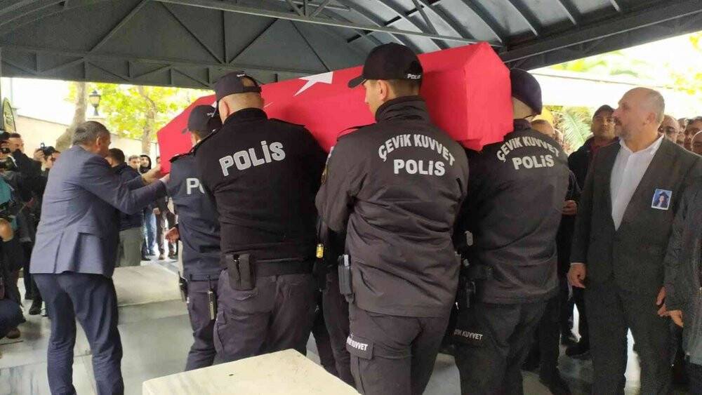 Saldırıda hayatını kaybeden anne kız son yolculuğuna uğurlandı