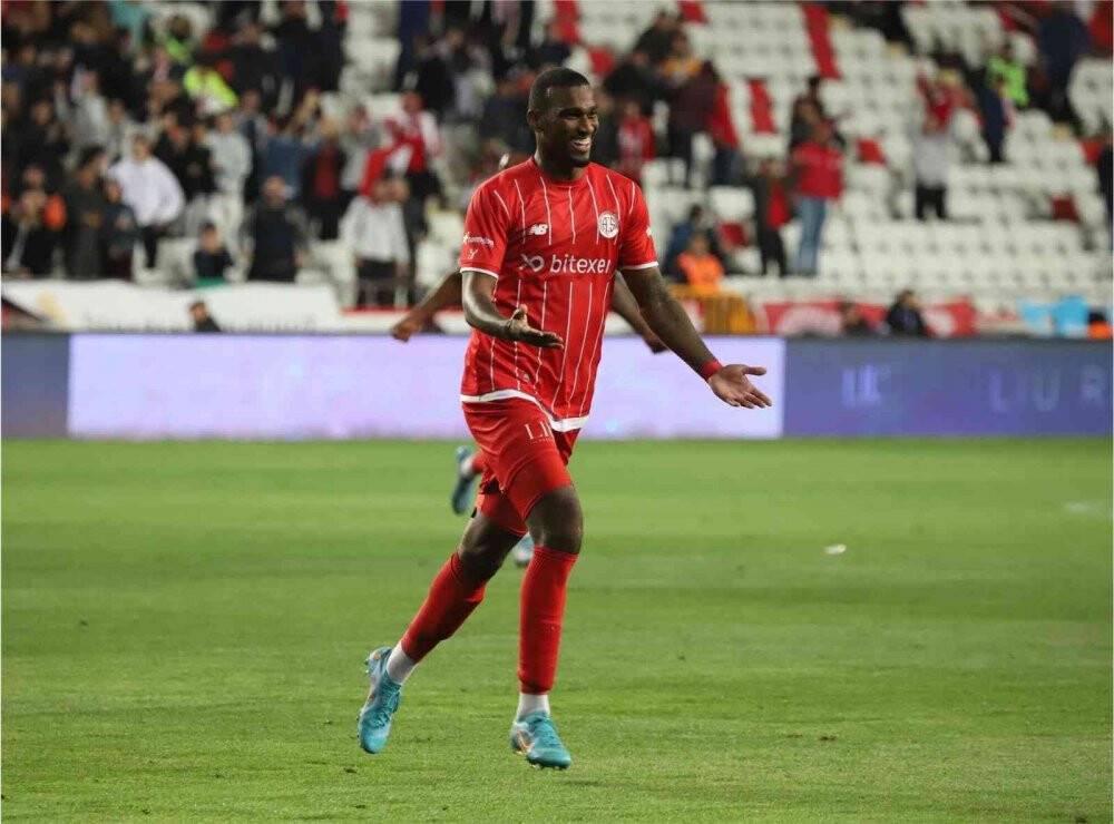 Süper Lig’den 19 oyuncu Dünya Kupası’nda boy gösterecek