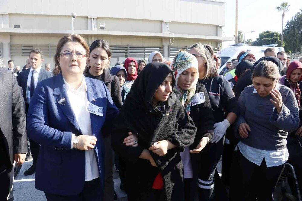 Terör kurbanı baba ve kızın  cenazeleri Adana’ya getirildi