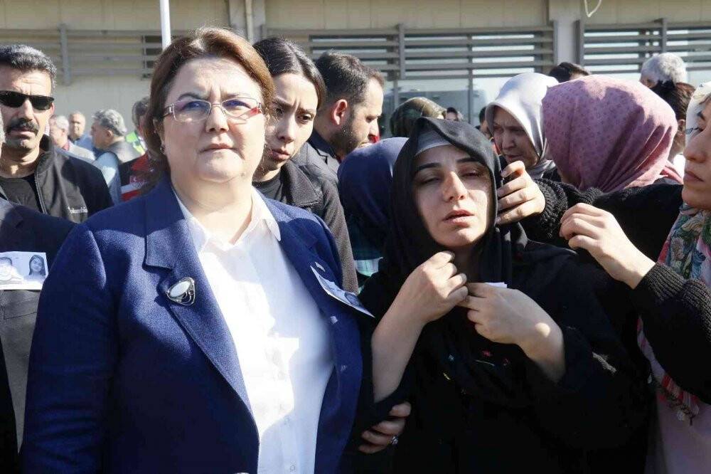 Terör kurbanı baba ve kızın  cenazeleri Adana’ya getirildi