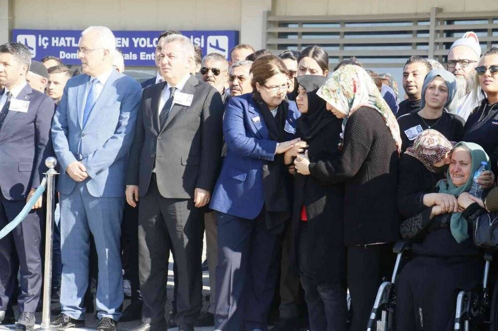 Terör kurbanı baba ve kızın  cenazeleri Adana’ya getirildi