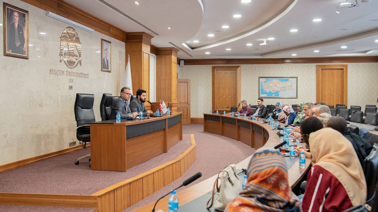 bahri-universitesinden-akademisyenler-prof-dr-aksoyu-ziyaret-etti-2.jpg
