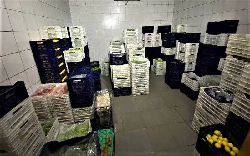 Yer altındaki kanalizasyon hattından 5-6 kilometre yürüyerek kablo çalıyorlar