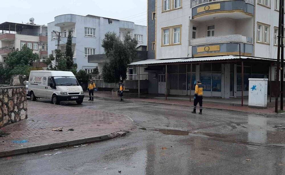 2 mahalle karantinaya alındı, aşılamalar başladı