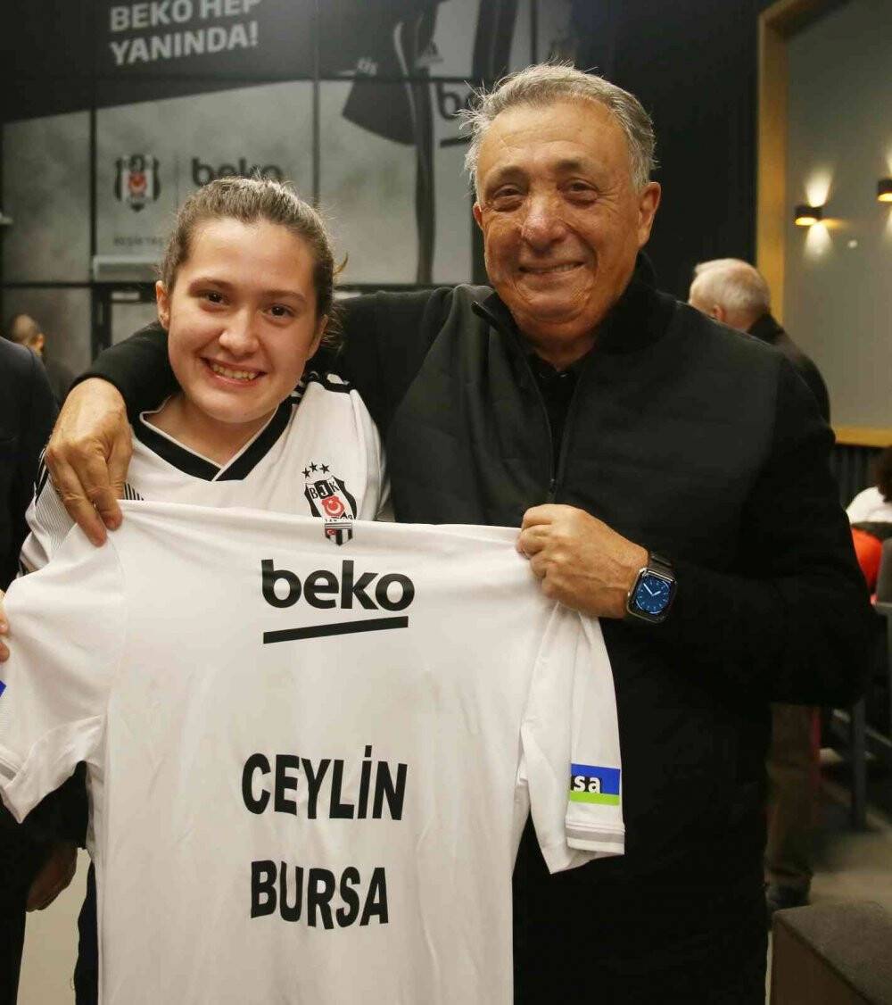 Ahmet Nur Çebi, şehit aileleriyle buluştu