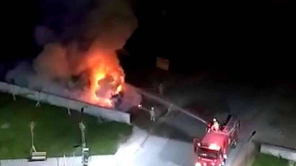 Park halindeki tanker alevlere teslim oldu