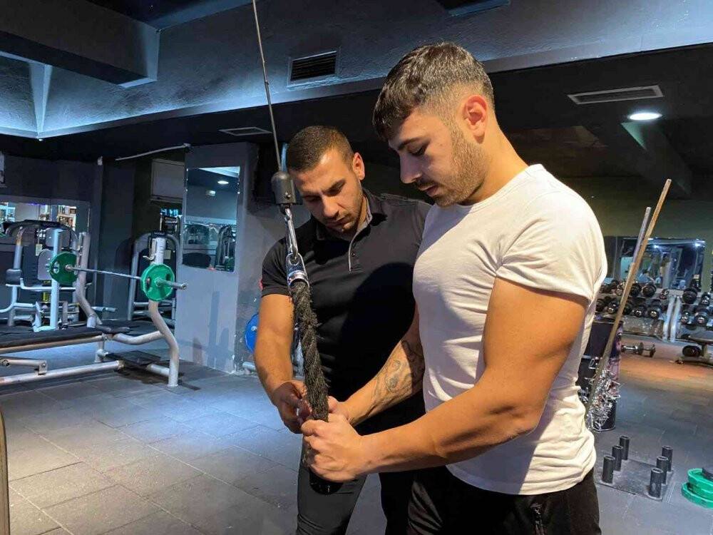 Ameliyatsız 50 kilo verdi, görenler tanıyamıyor