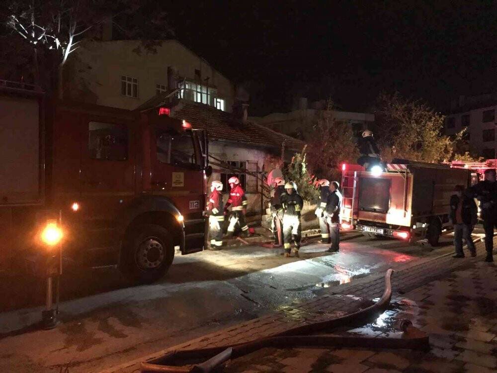 Konya’da müstakil evde yangın çıktı