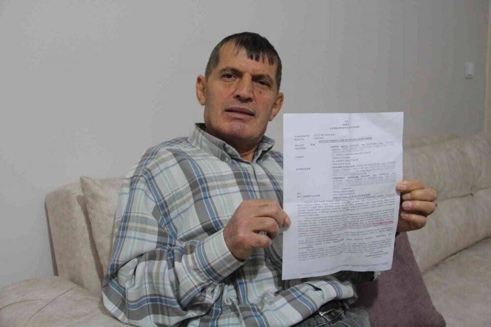 Hemşireler felçli hastanın ağzını ve boğazını böyle sıktı