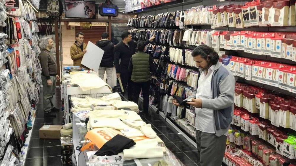 Havaların soğumasıyla birlikte vatandaşların yün ve termal içliklere rağbeti arttı