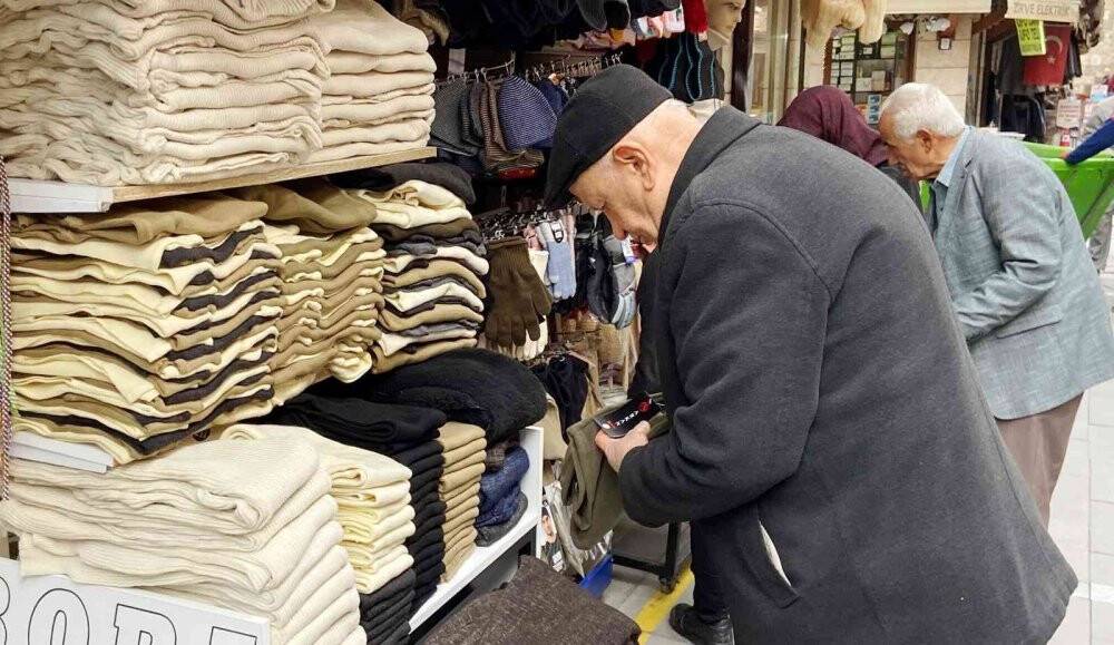 Havaların soğumasıyla birlikte vatandaşların yün ve termal içliklere rağbeti arttı